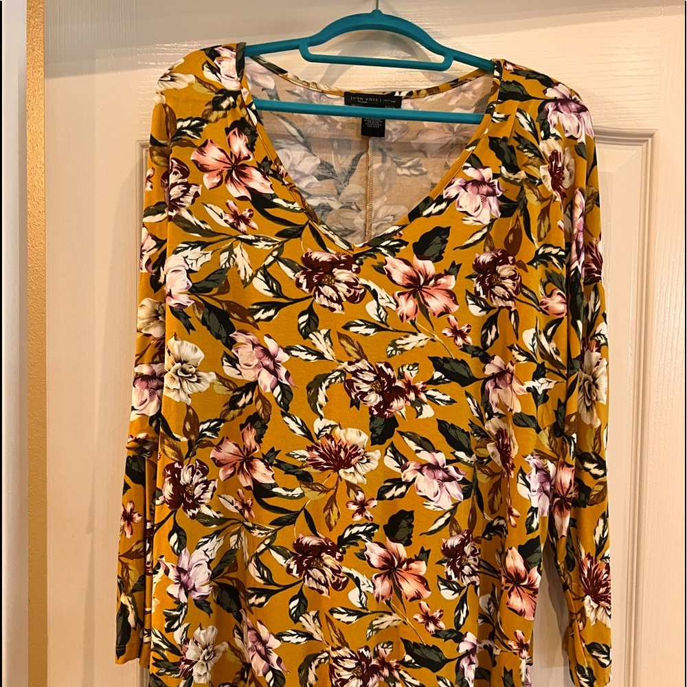 Joan Vass top with slightly winged 3/4 sleeves